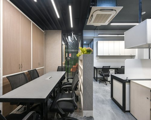 Architectural office space with optimal natural and artificial lighting